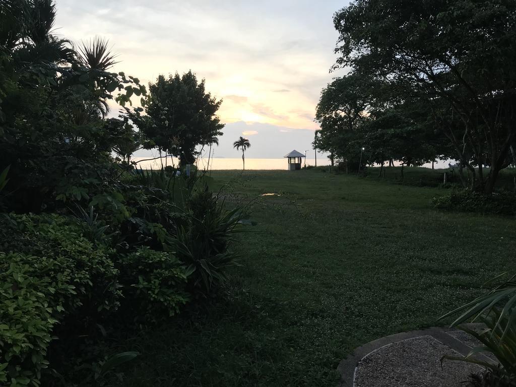 Baan Dhewaran Beachfront Villa Na Chom Thian Eksteriør billede
