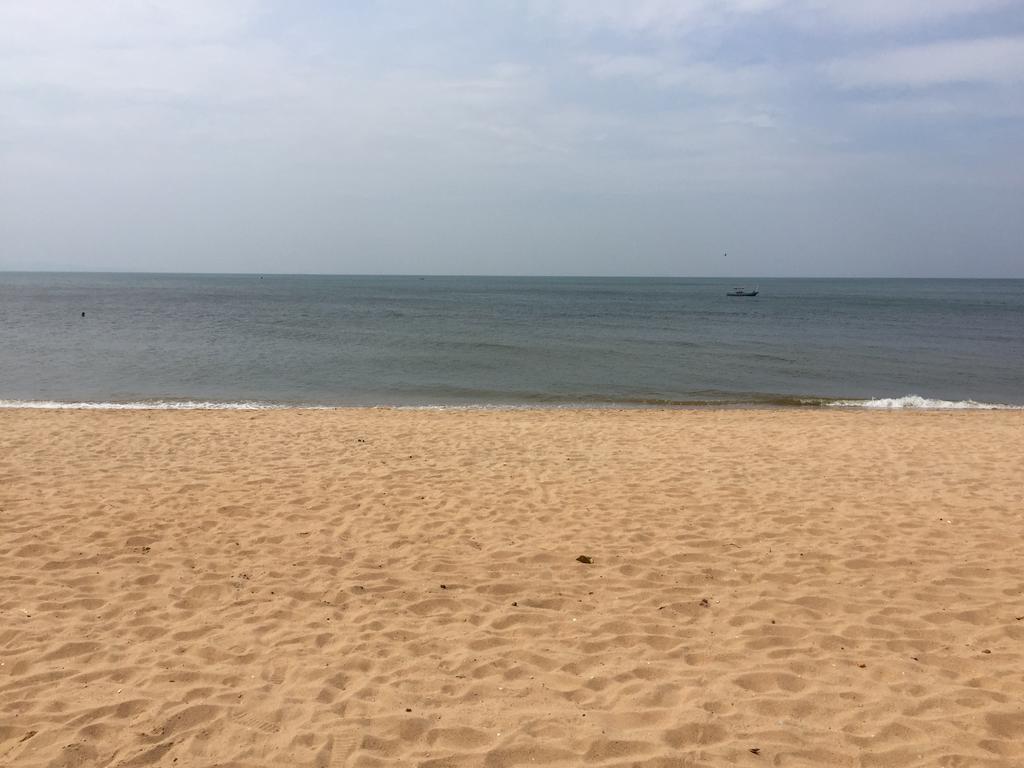 Baan Dhewaran Beachfront Villa Na Chom Thian Eksteriør billede