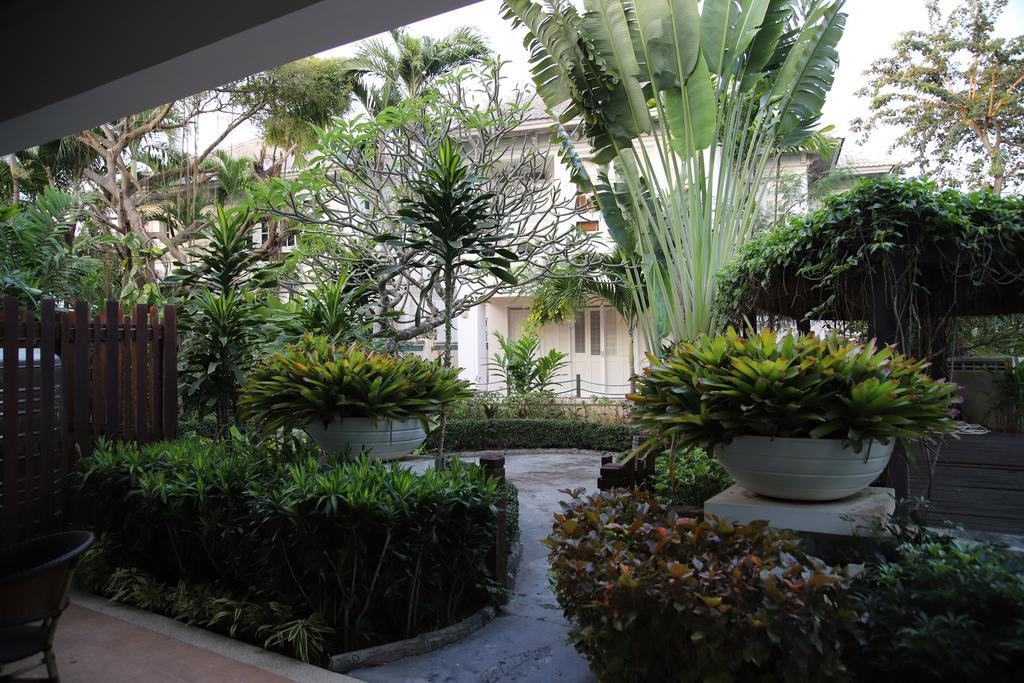 Baan Dhewaran Beachfront Villa Na Chom Thian Eksteriør billede