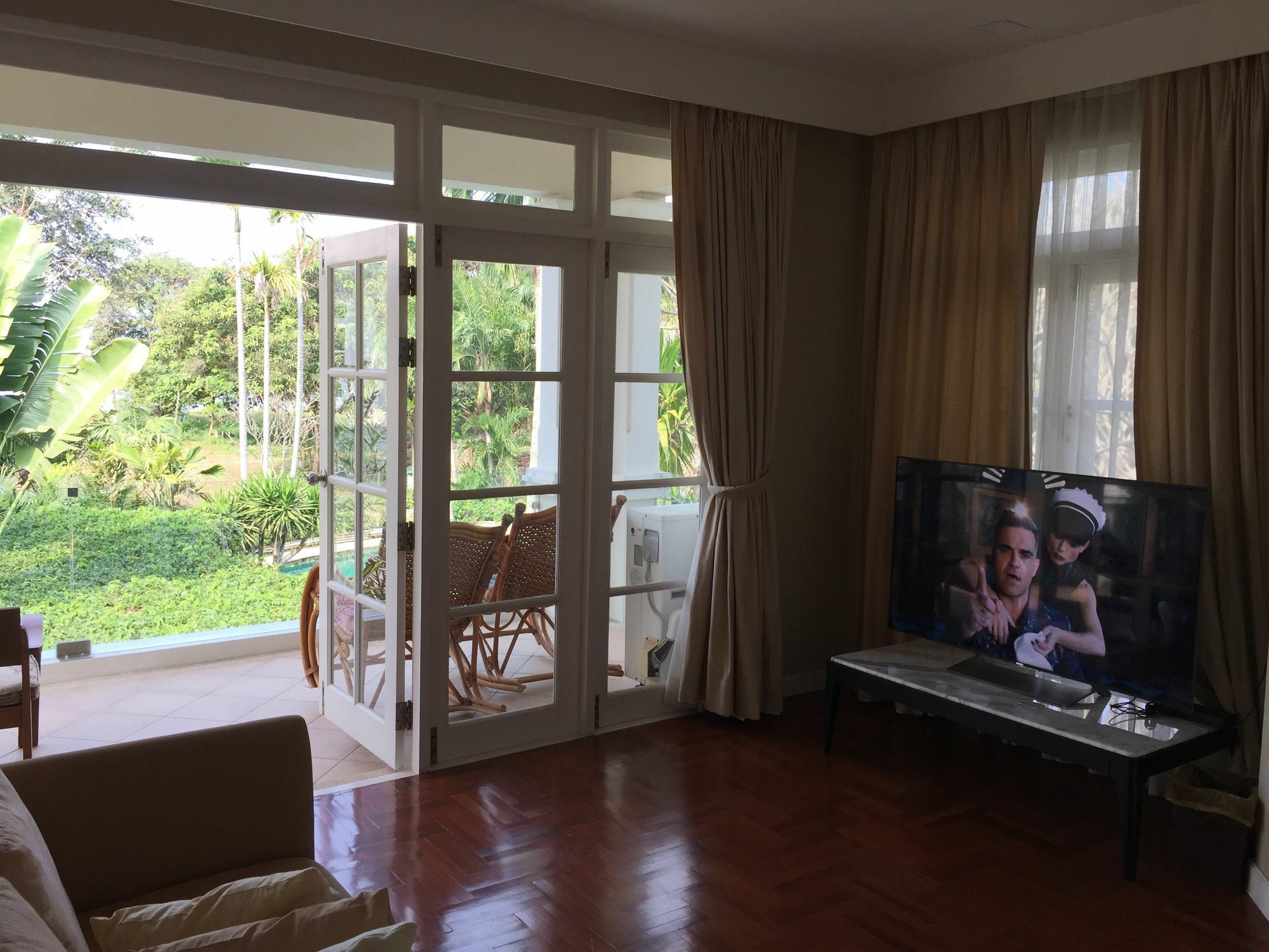 Baan Dhewaran Beachfront Villa Na Chom Thian Eksteriør billede