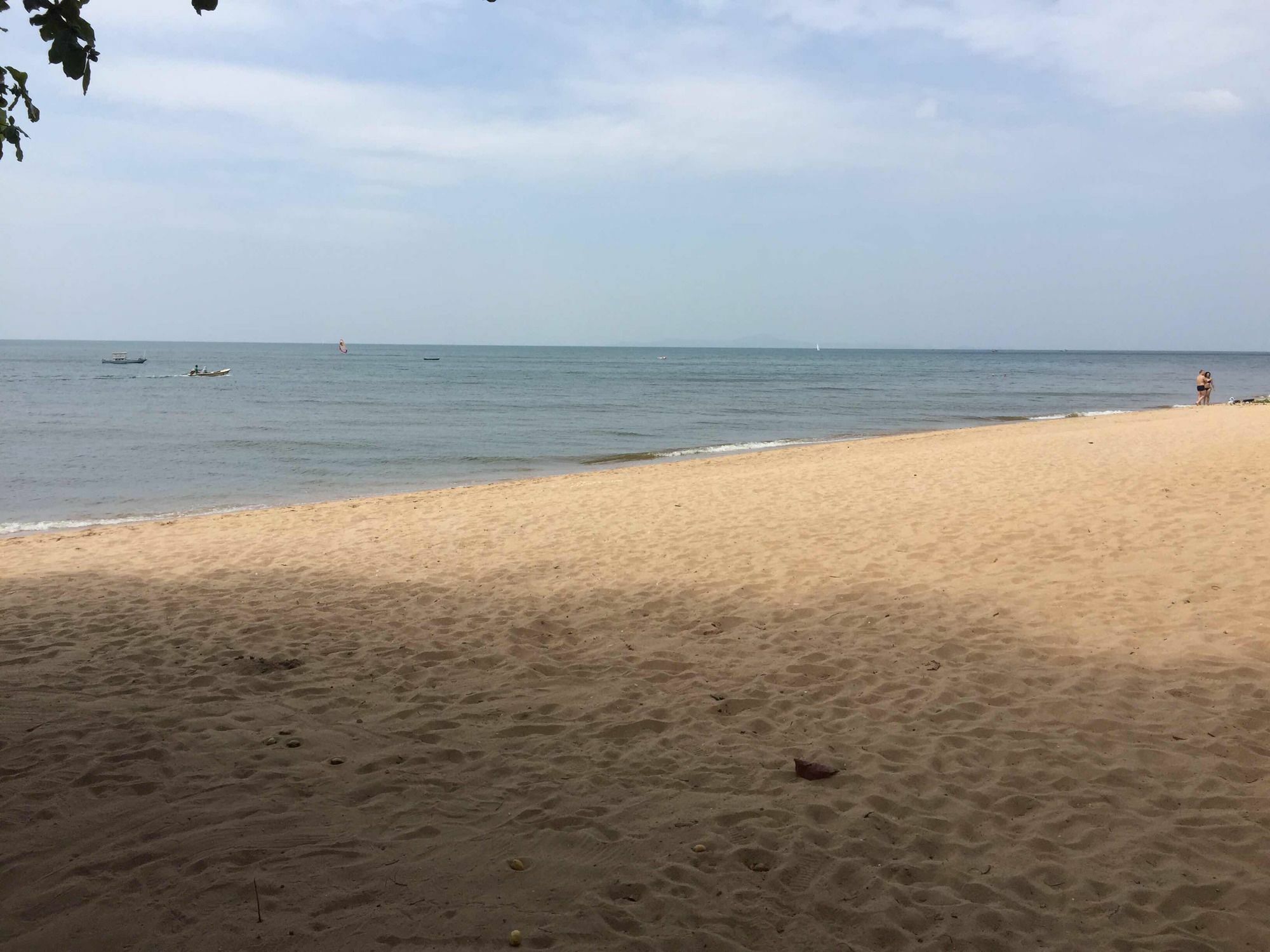 Baan Dhewaran Beachfront Villa Na Chom Thian Eksteriør billede