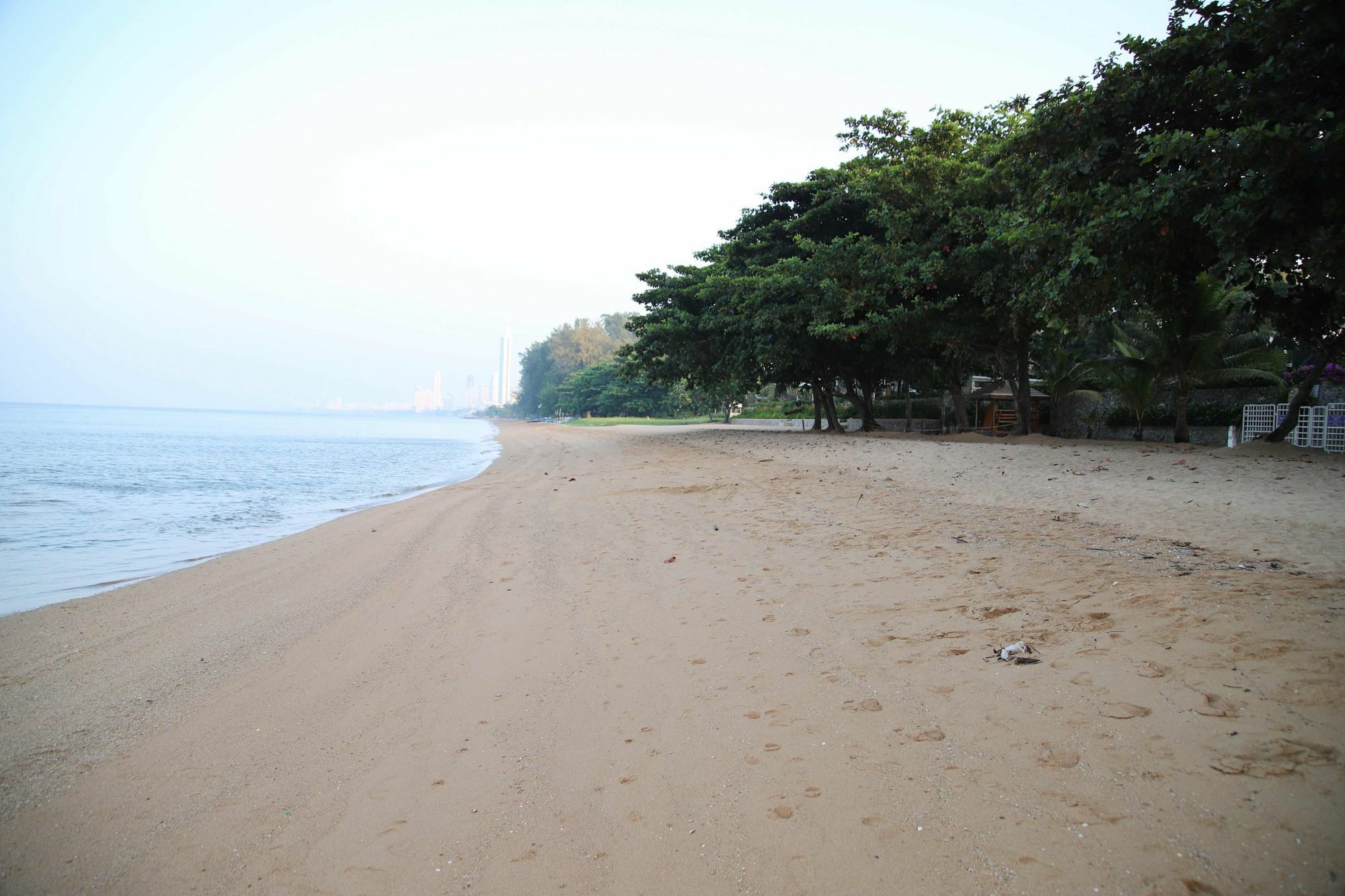 Baan Dhewaran Beachfront Villa Na Chom Thian Eksteriør billede