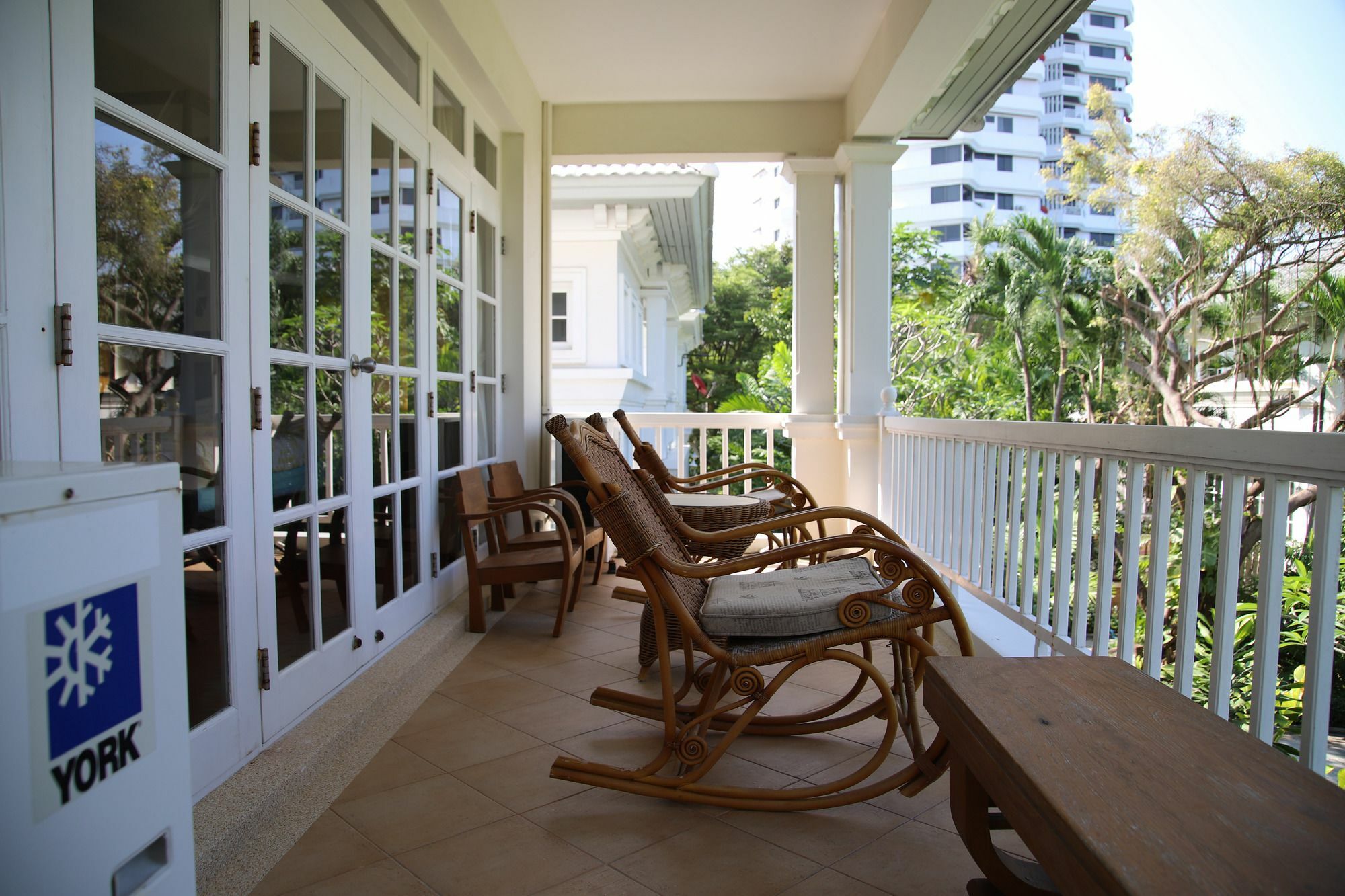 Baan Dhewaran Beachfront Villa Na Chom Thian Eksteriør billede