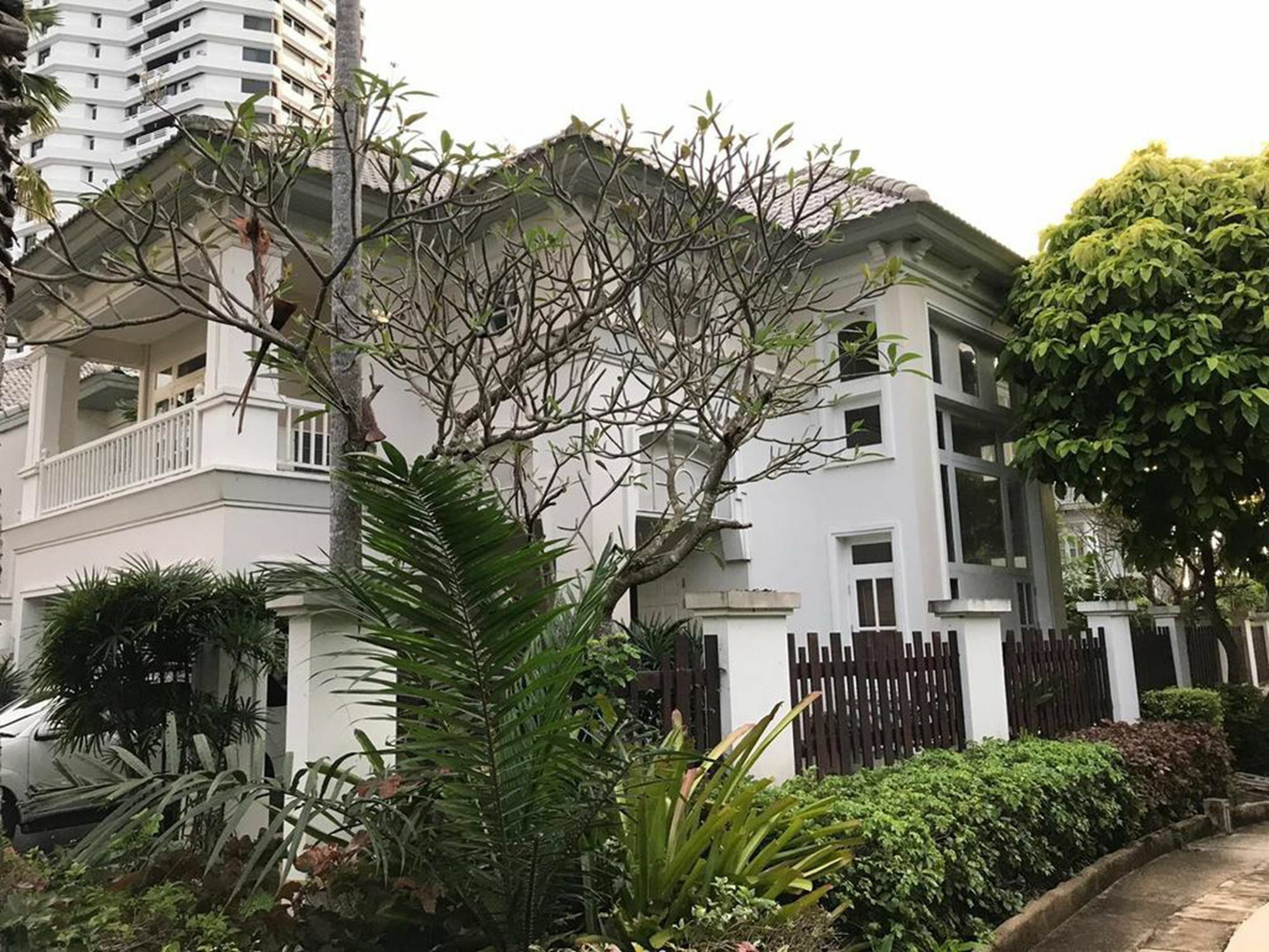 Baan Dhewaran Beachfront Villa Na Chom Thian Eksteriør billede