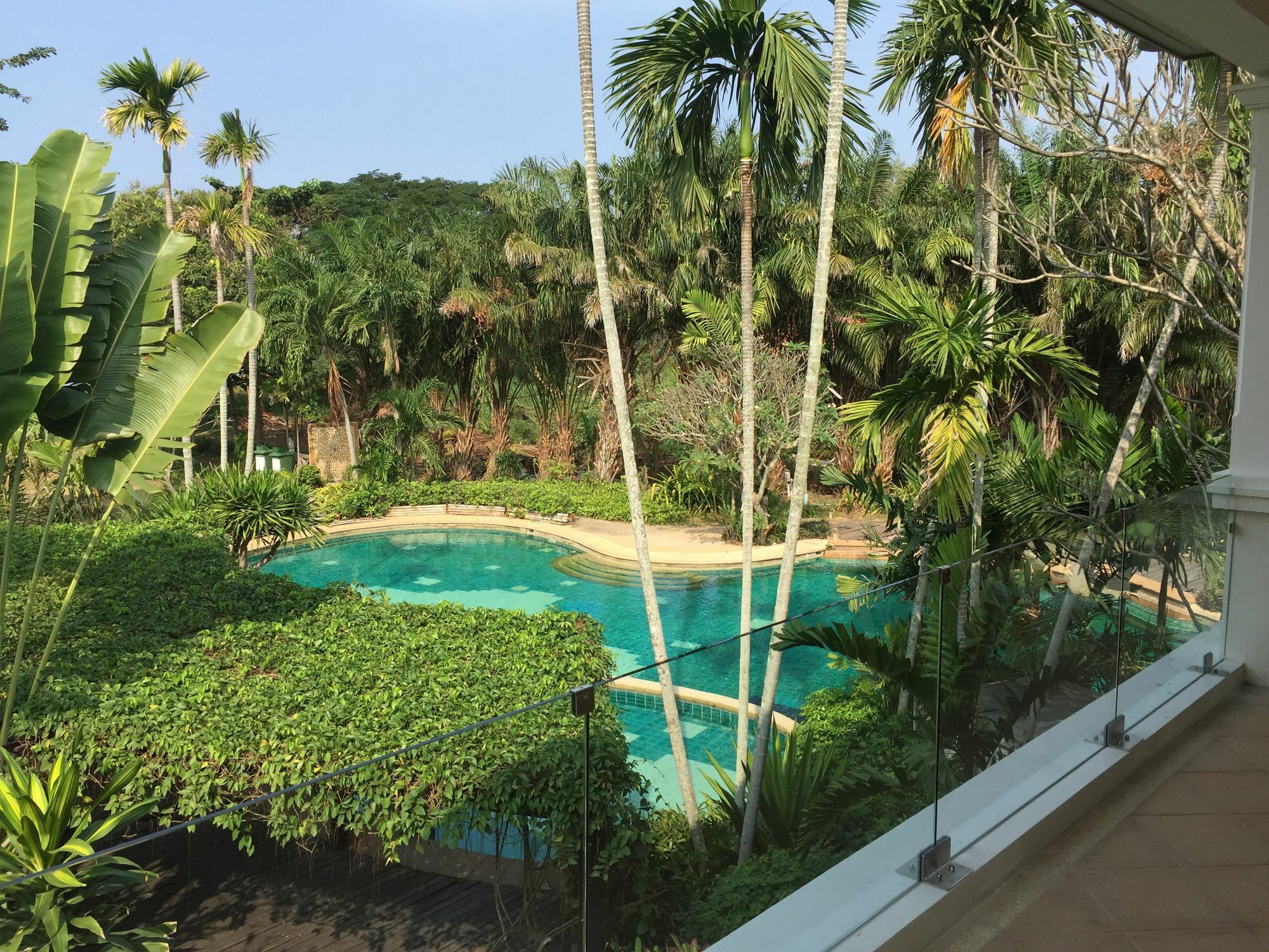 Baan Dhewaran Beachfront Villa Na Chom Thian Eksteriør billede